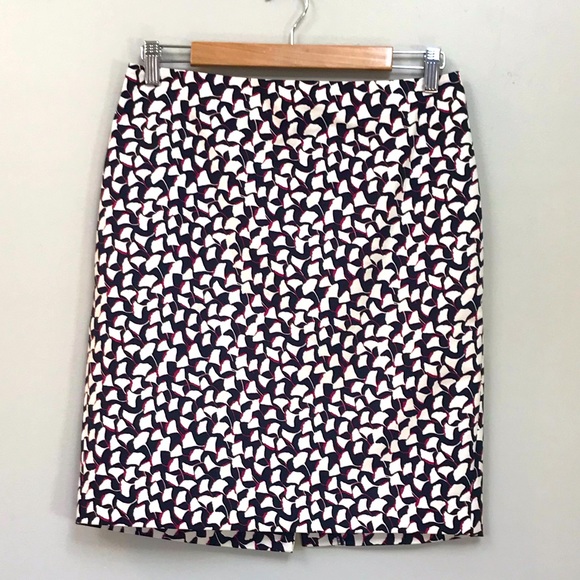 *JUST REDUCED* Ann Taylor Factory Skirt - Picture 2 of 8